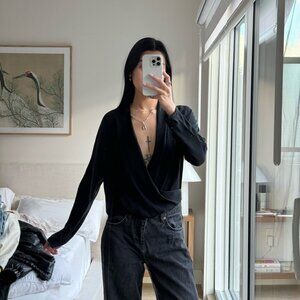 Aritzia babaton silk top